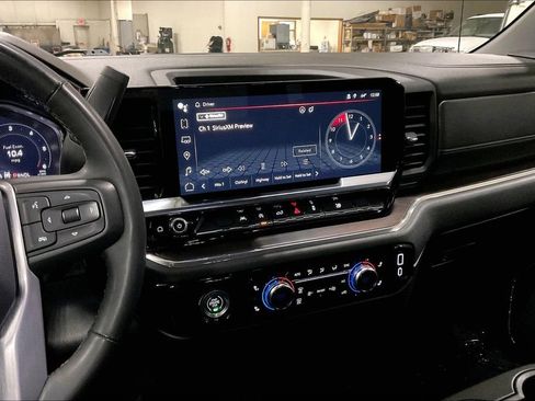 Used 2024 GMC Sierra 1500 SLT image 6