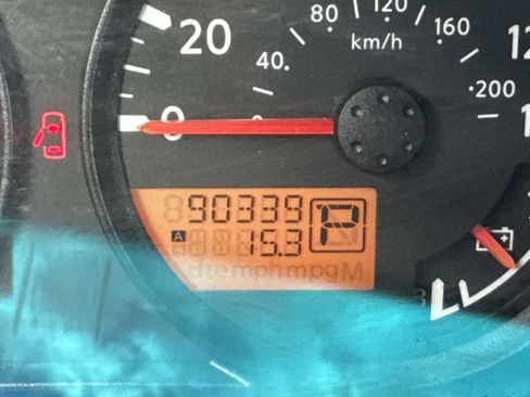 Used 2016 Nissan Frontier SV image 27