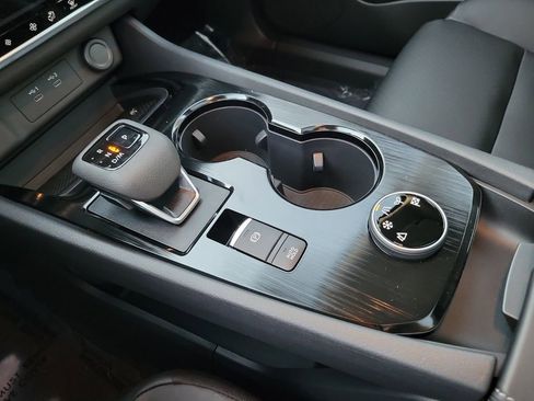 New 2026 Nissan Rogue SV AWD/4WD image 10