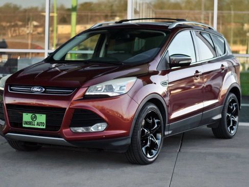 Used 2014 Ford Escape Titanium w/ Equipment Group 401A image 3
