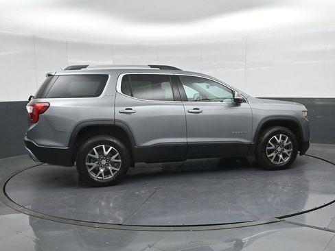Used 2023 GMC Acadia SLE w/ Driver Convenience Package image 3