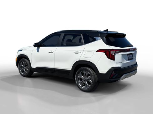 Used 2024 Kia Seltos S AWD/4WD image 3