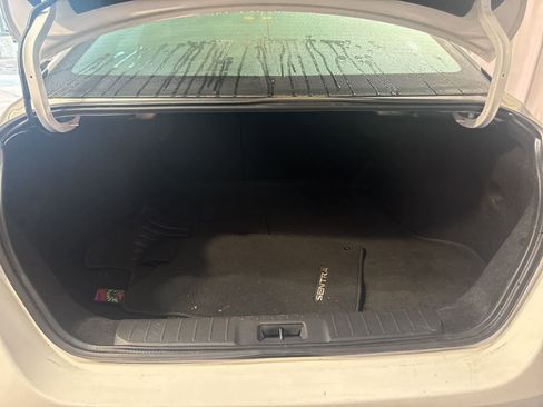 Used 2025 Nissan Sentra SV image 13