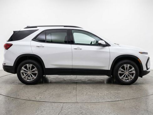 Used 2025 Chevrolet Equinox LT image 11