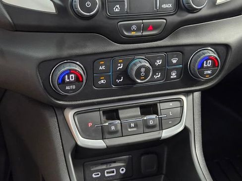 Used 2023 GMC Terrain SLT FWD image 21