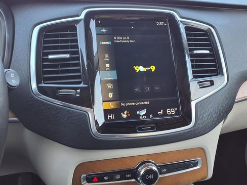 Used 2021 Volvo XC90 T6 Momentum w/ Advanced Package image 25