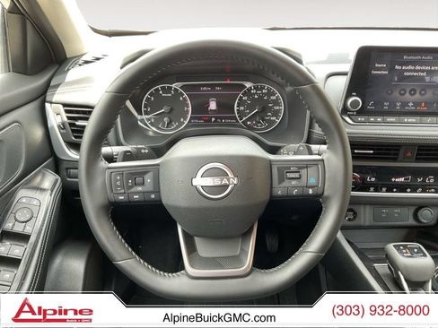 Used 2026 Nissan Rogue SV FWD image 12