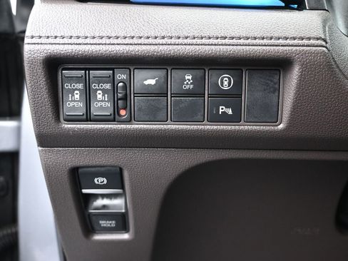 Certified 2023 Honda Odyssey Touring image 25