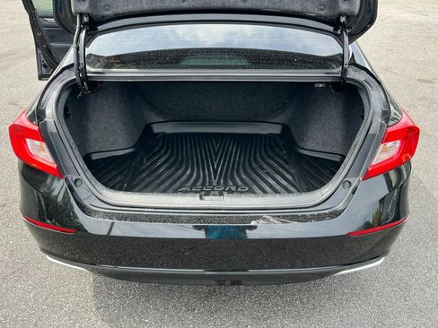 Used 2018 Honda Accord LX image 14