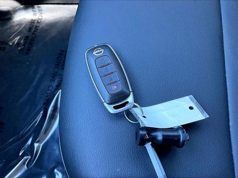 Used 2024 Nissan Kicks SR w/ SR Premium Package image 15