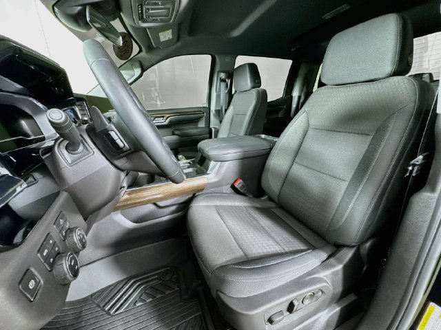 Used 2024 Chevrolet Silverado 1500 LT Trail Boss AWD/4WD image 11