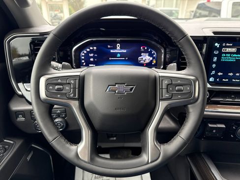 Used 2024 Chevrolet Silverado 1500 LT Trail Boss w/ Convenience Package II image 14