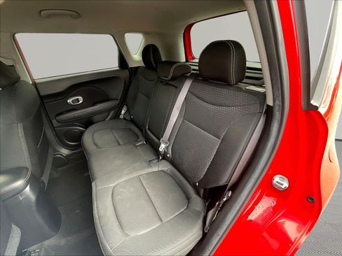 Used 2016 Kia Soul + FWD image 21