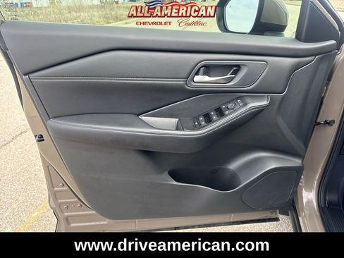 Used 2024 Nissan Rogue SV w/ SV Premium Package image 22