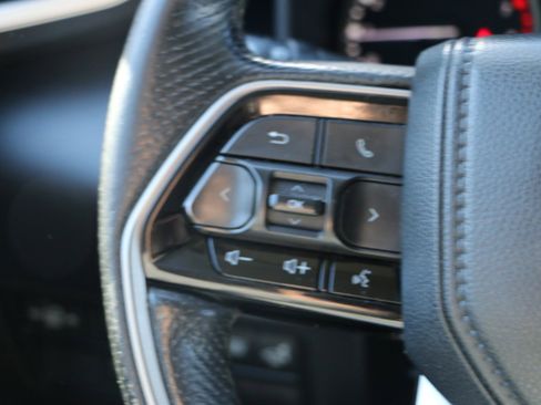 Used 2022 Toyota Tundra SR5 w/ SR5 Premium Package image 18