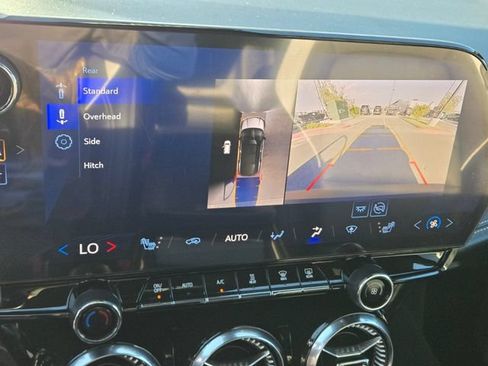 Used 2024 Chevrolet Blazer EV LT AWD/4WD image 19
