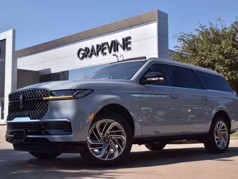 New 2025 Lincoln Navigator L Reserve image 1