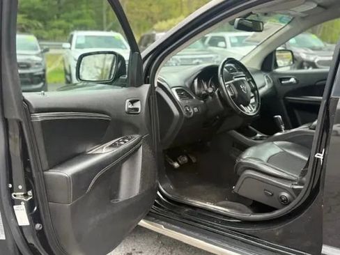 Used 2019 Dodge Journey Crossroad FWD image 11