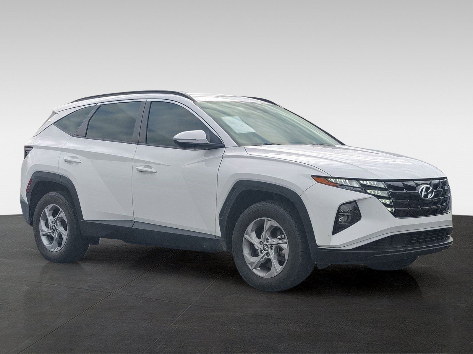 Certified 2023 Hyundai Tucson SEL AWD/4WD image 3