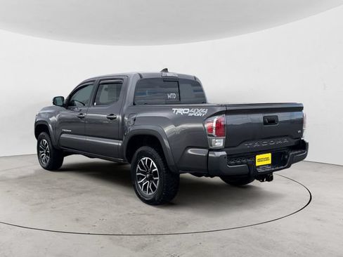 Used 2022 Toyota Tacoma TRD Sport w/ Technology Package AWD/4WD image 7