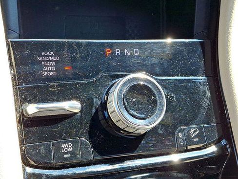 Certified 2023 Jeep Grand Cherokee 4WD 4xe w/ Luxury Tech Group II image 15