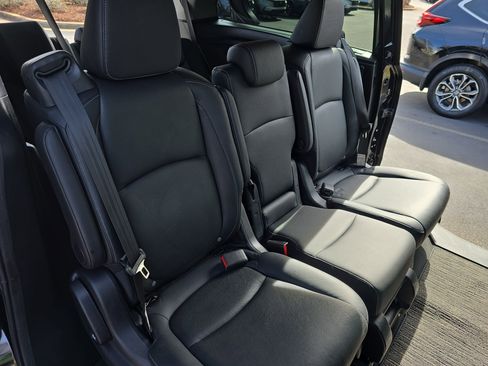 Used 2023 Honda Odyssey EX-L image 12