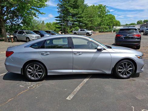 Used 2021 Honda Accord EX-L image 7
