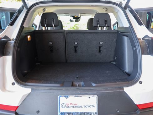 Used 2025 Chevrolet TrailBlazer LT w/ Convenience Package FWD image 26