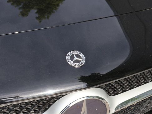 Used 2023 Mercedes-Benz CLA 250 image 2