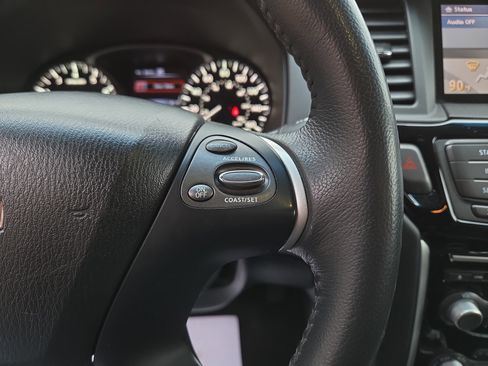 Used 2016 Nissan Pathfinder SV image 20