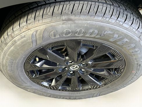 Used 2025 MAZDA CX-50 AWD 2.5 Hybrid w/ Premium Pkg image 11