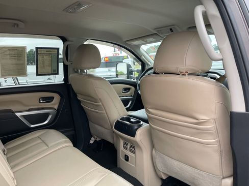 Used 2016 Nissan Titan SL image 25