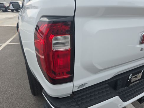 Used 2023 GMC Canyon Denali AWD/4WD image 34