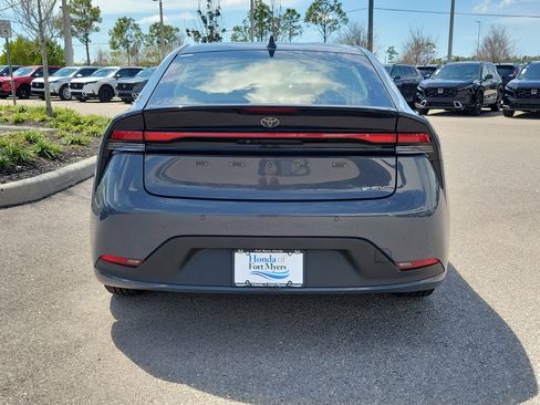 Used 2024 Toyota Prius LE image 5