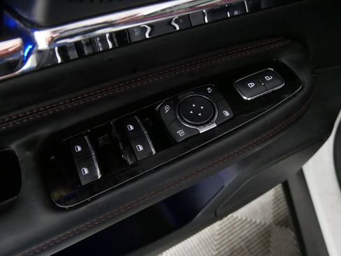 Used 2025 Lincoln Corsair Grand Touring w/ Equipment Group 301A image 15