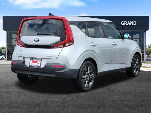 Used 2020 Kia Soul EX FWD image 5