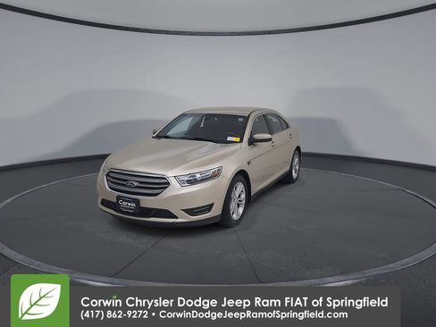 Used 2018 Ford Taurus SEL image 6