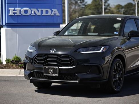 Certified 2025 Honda HR-V Sport image 2