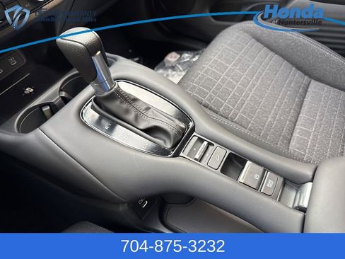 New 2026 Honda HR-V LX image 29