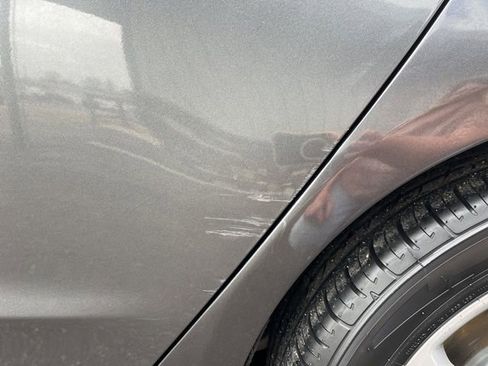 Used 2019 Ford Fusion SE image 6