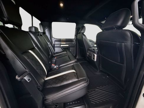 Used 2022 Ford F350 Lariat w/ Black Appearance Package AWD/4WD image 27