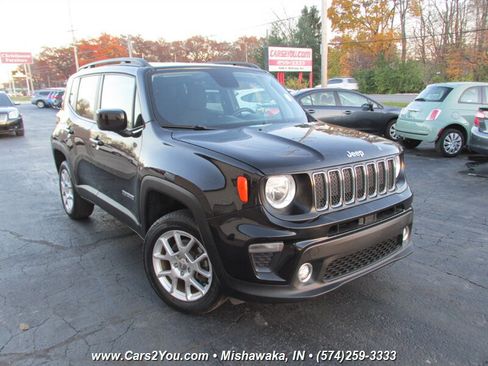 Used 2019 Jeep Renegade Latitude w/ Cold Weather Group image 8