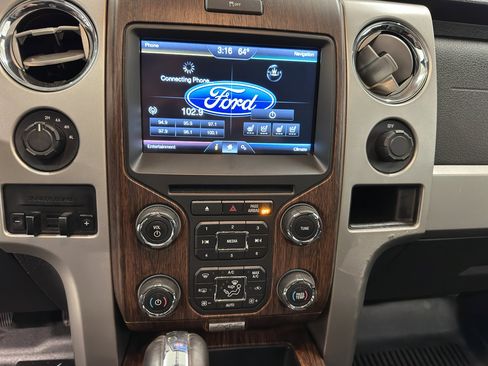 Used 2014 Ford F150 Lariat w/ Lariat Chrome Package image 24