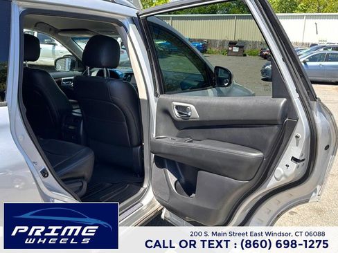 Used 2014 Nissan Pathfinder Platinum w/ Cargo Package AWD/4WD image 14