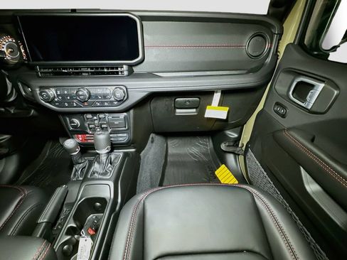New 2026 Jeep Wrangler Unlimited Rubicon AWD/4WD image 26