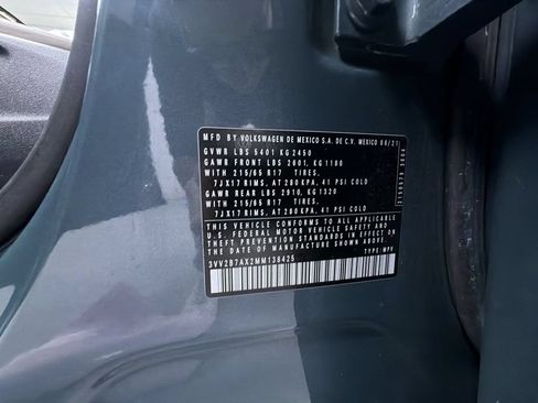 Used 2021 Volkswagen Tiguan SE AWD/4WD image 15
