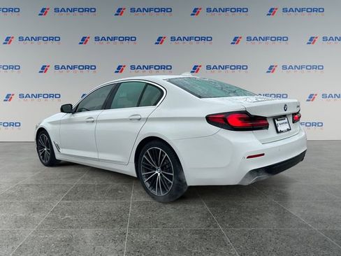 Used 2022 BMW 530i w/ Convenience Package RWD image 3