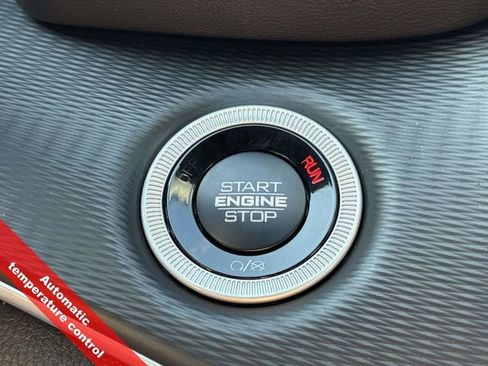 New 2025 Jeep Grand Cherokee L Altitude image 25