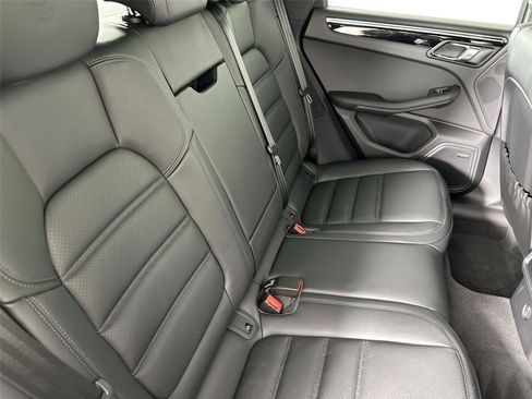 Used 2026 Porsche Macan Turbo AWD/4WD image 27