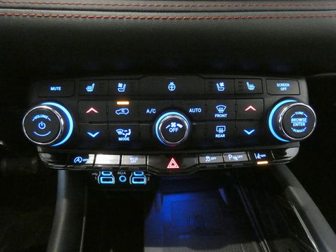 Used 2023 Dodge Durango Citadel image 15